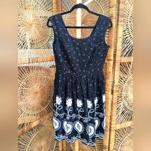 Simon Chang Elegant Black and White Floral Dress_6